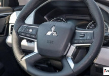 MITSUBISHI Outlander MEDIUM